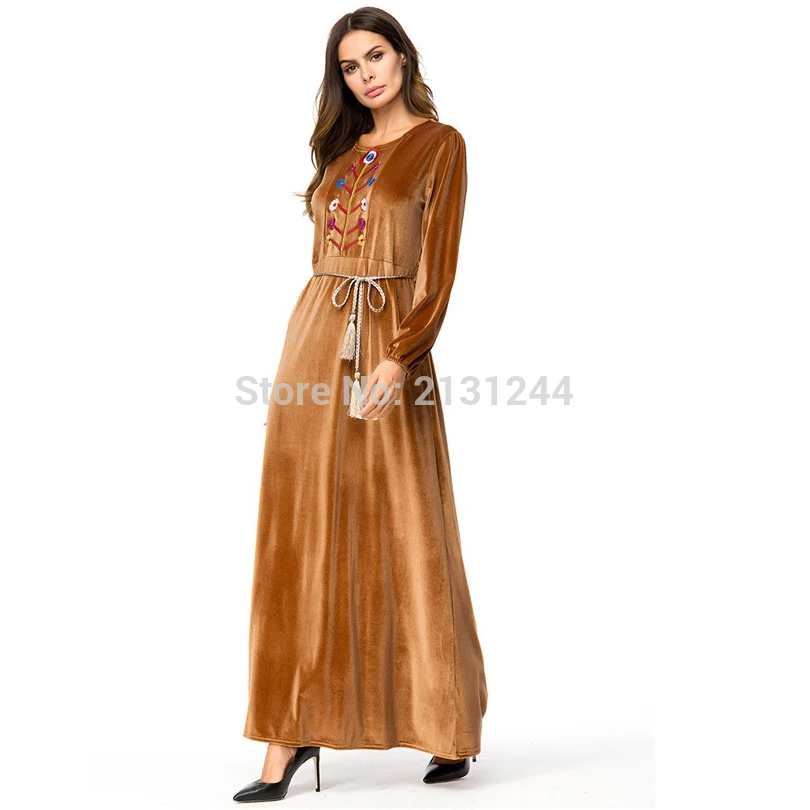Повседневное платье макси Abaya вельветовое с цветочной вышивкой и длинными