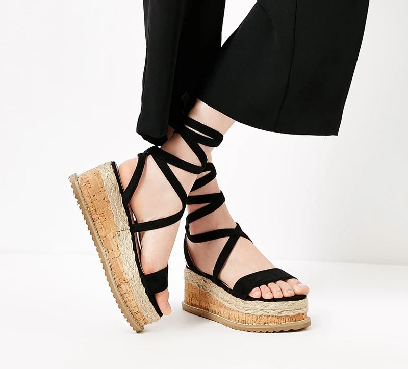 6CM Loose sandals 2017 New Women's Fashion Ankle Strap Peep Toe Rome Shoes Retro Wooden hemp heels Wedges Sandals In Summer