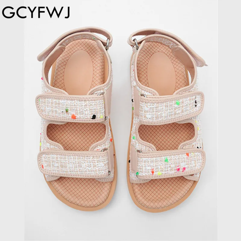 

GCYFWJ Brand Designer Sandals Female Flat Hook Loop Comfortable Casual Weaving Roman Sandals 2019 Summer New Beach Women's Shoes