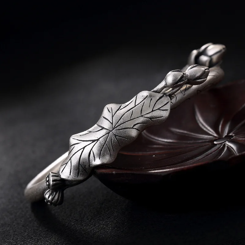 

Armbanden Voor Vrouwen Pure Silver, Antique, Matte Lotus Bracelet, Push And Pull Lady's High-end Sterling Bracelet Wholesale.