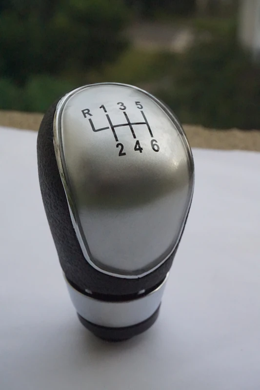 

Black and Siver 6 Speed Gear Stick Shift Lever Knob Fit For Ford-Focus MK3/Fiesta/MK7/C-max/Mondeo