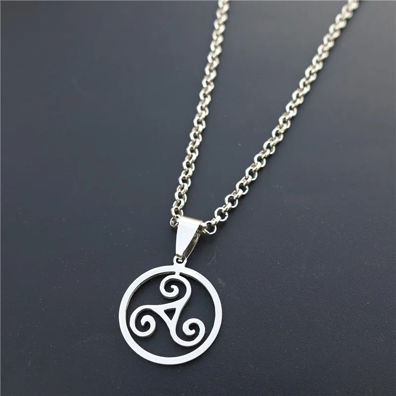

Teen Wolf Triskele Necklace Triskelion Allison Argent Pendant Stainless Steel Necklace