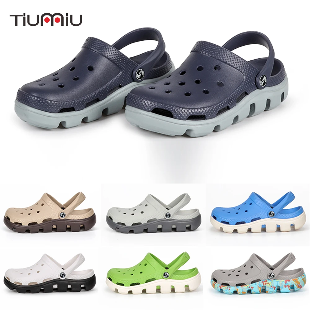 

2018 Men Summer Sandals Slippers Fashion Beach Sandals Casual Flats Garden Hole Shoes Men Hollow Breathable Soft Clogs