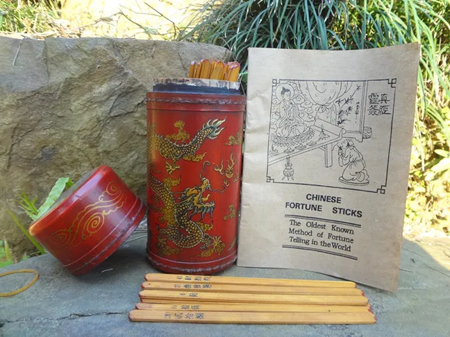 Китайские старые prognosticate Фортуны палочки в красном драонге Феникс коробка divination поставщик отправить китайское и английское Писание