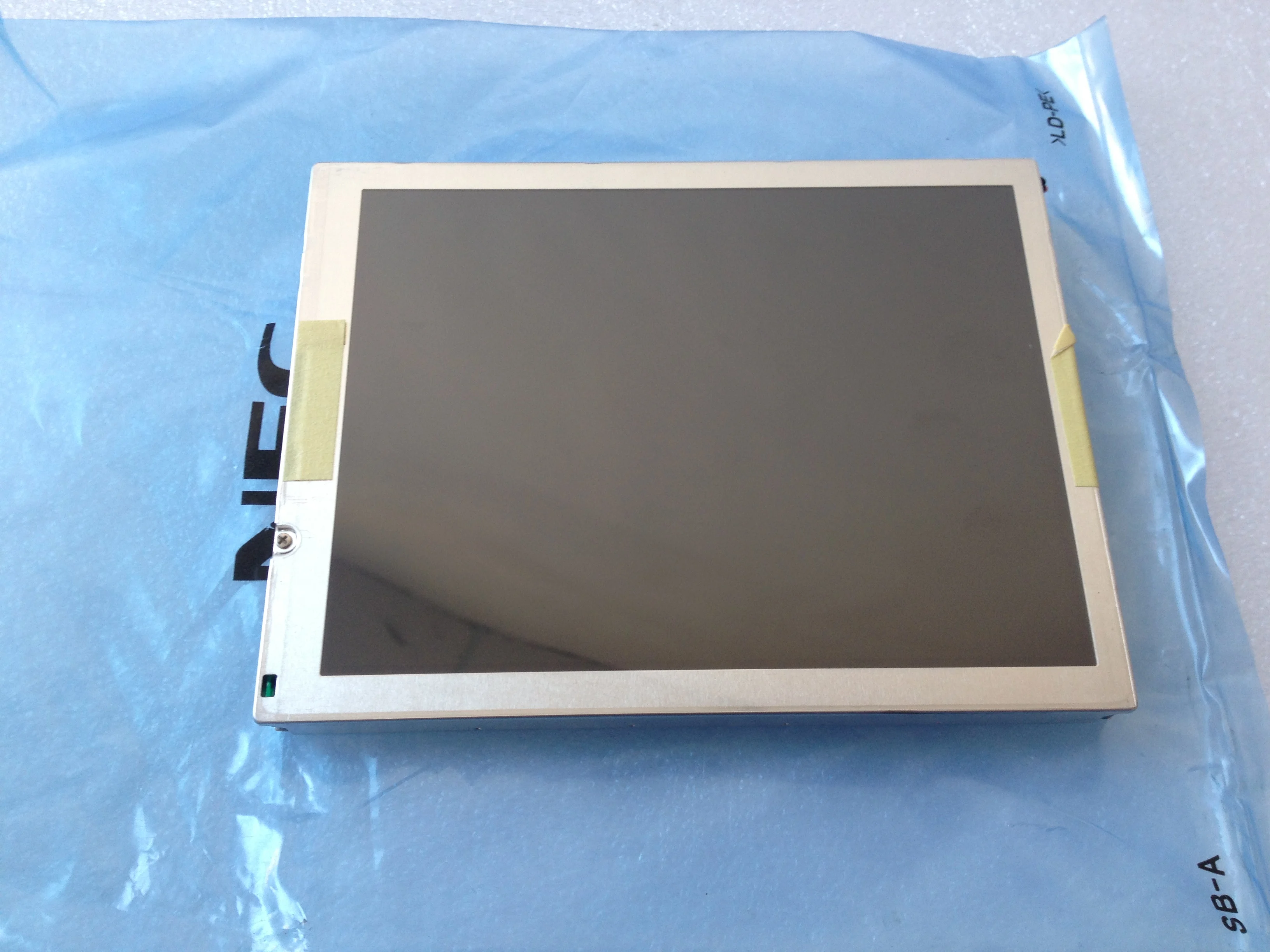 

NL6448BC20-18D Original 6.5 Inch VGA ( 640*480 ) CCFL Replacement LCD Module Free Shipping