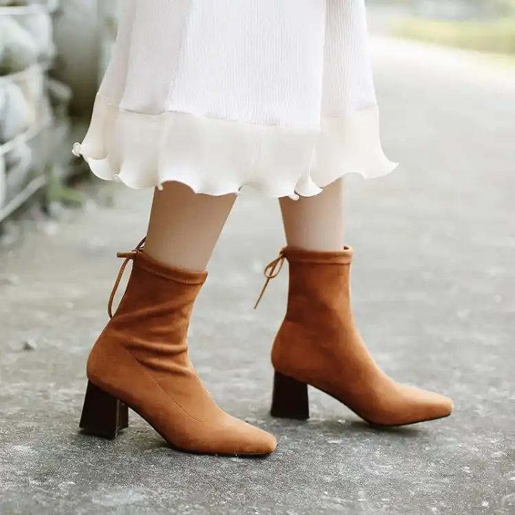 size 9 heeled boots