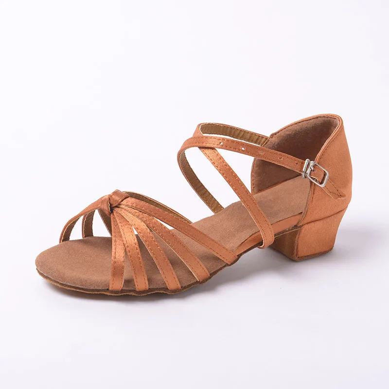 Рейтинговые туфли для девочек. Рейтинговые туфли для танцев. Рейтинговые туфли для танцев. Танцевальные туфли. Бальные туфли каблук 2 см.