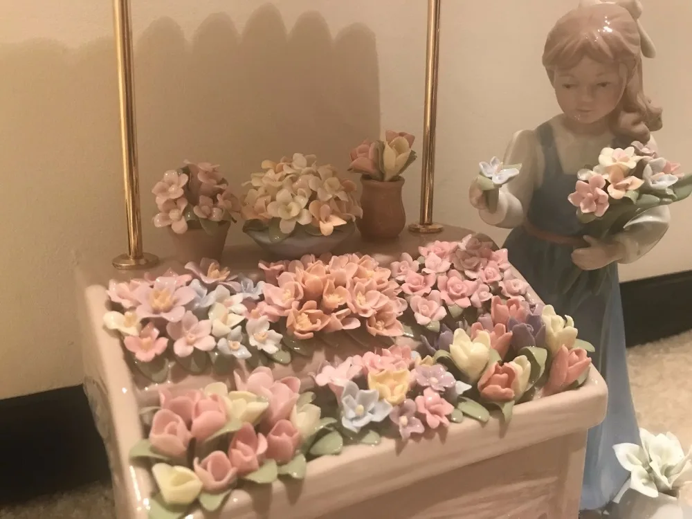 Испанский оригинальной упаковке ручной работы Керамика красивая девушка поплавок Ограниченная серия Малый Скульптура