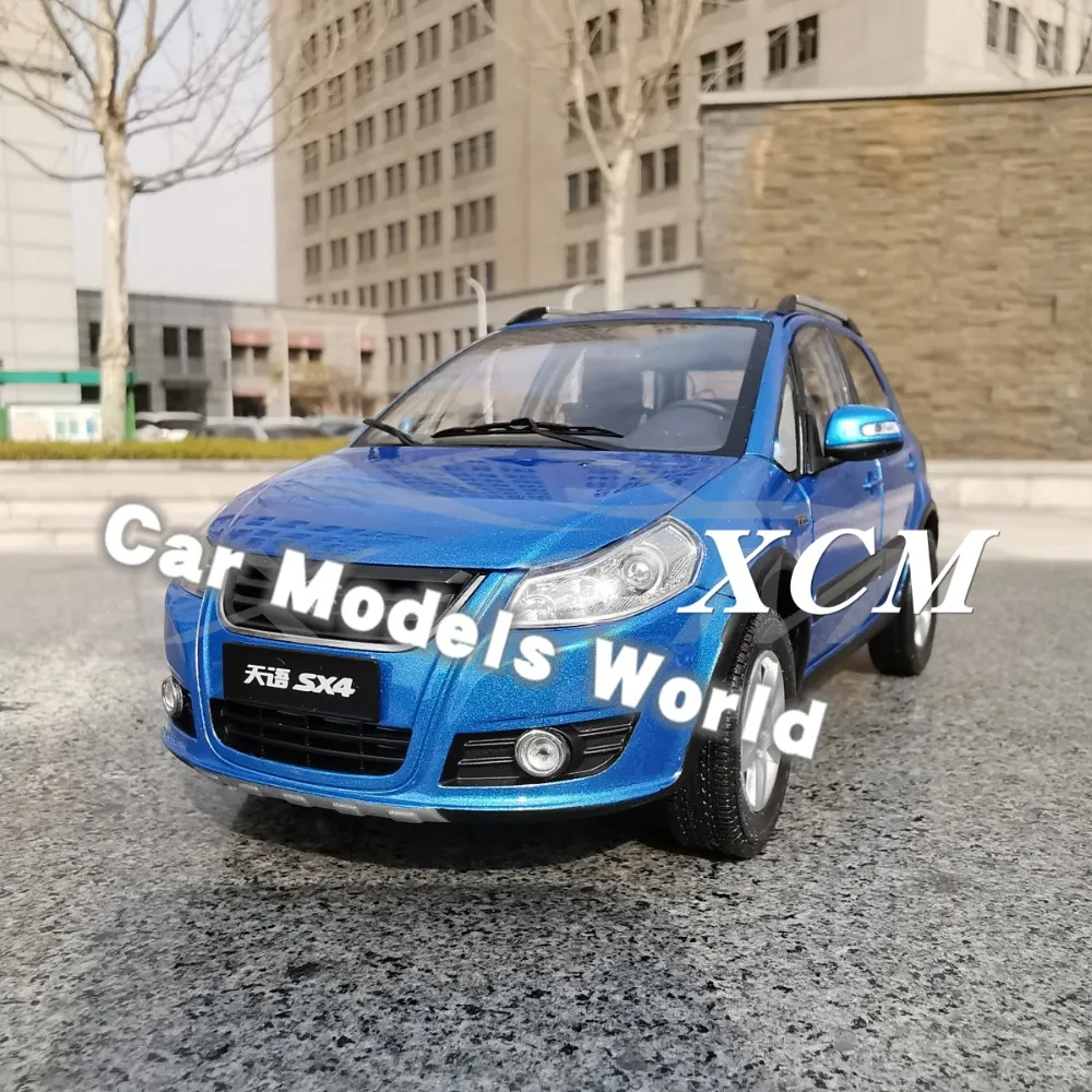 Литая под давлением модель автомобиля для SX4 SUV (синий) 1:18 + маленький подарок! |