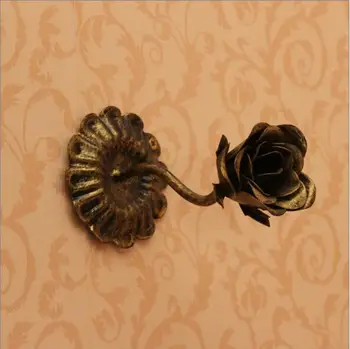 

Continental retro clothing store display racks coat hanger clothes shop walls, wrought iron wall hooks wall hanging point