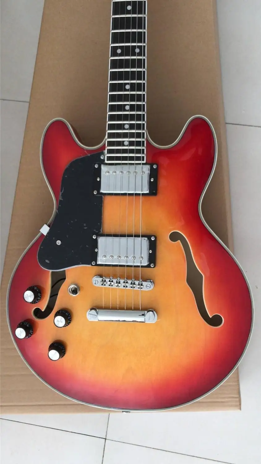 

Wholesale New Arrival Left Handed Small Jazz Electric Guitar 339 Model In Cheey Sunburst 180906