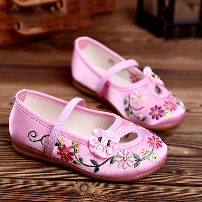 

Cloth Shoes Child Embroidered Shoes National Wind Summer Autumn Children's Shoes Breathable Princess Girl Shoes
