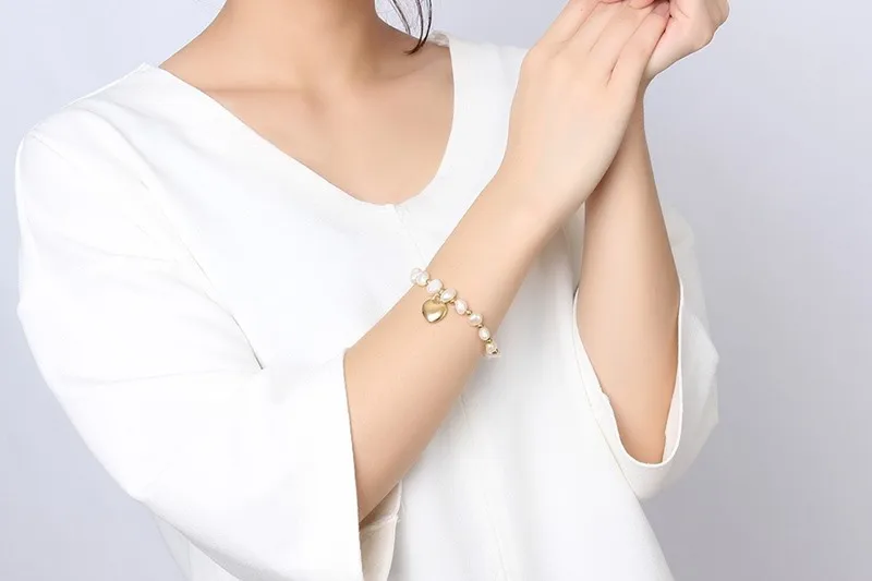 Meaeguet Cute Heart Charm Freshwater Pearls Bracelet For Women High Polished Stainless Steel Beaded Bracelet Band (2)