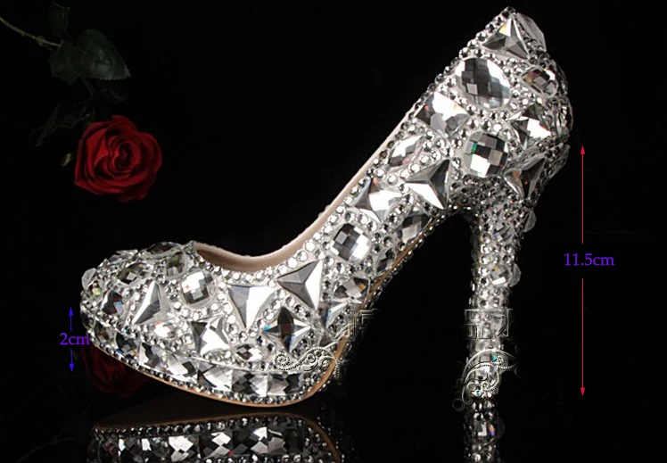 Новые стильные роскошные туфли со стразами на высоком каблуке на выпускной вечер; модная женская обувь; свадебные модельные туфли