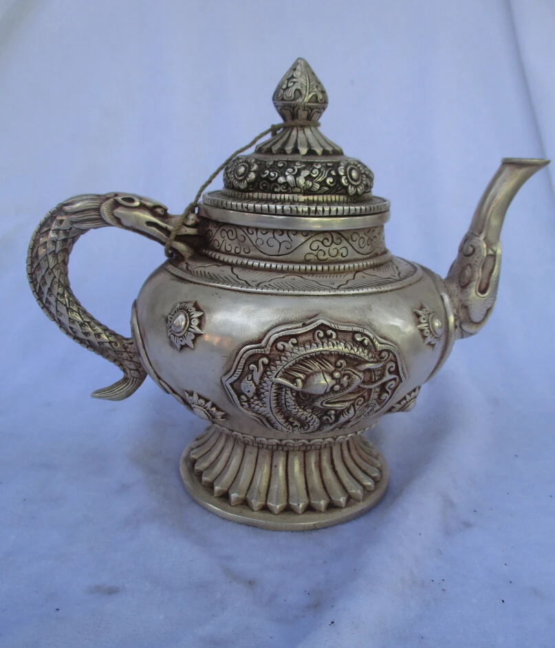 

Collectible Decorated Old Handwork Tibet Silver Carved dragon Teapot/Flagon Free shipping 000027