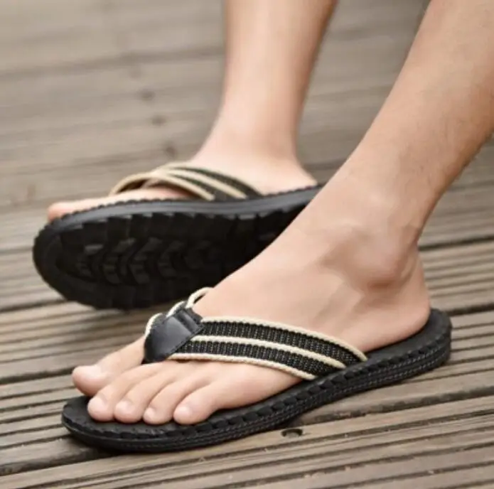 

2018 Summer Cool Men Slippers Sandals Beach Slippers Comfortable Fashion Flip Flops Man terlik Shoes pantoufle homme Plus Size45