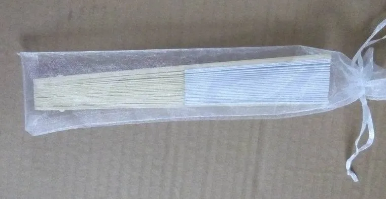Free-shipping-Hot-saling-100-pcs-lot-White-Folding-Elegant-Paper-Hand-Fan-with-Gift-bag (1)