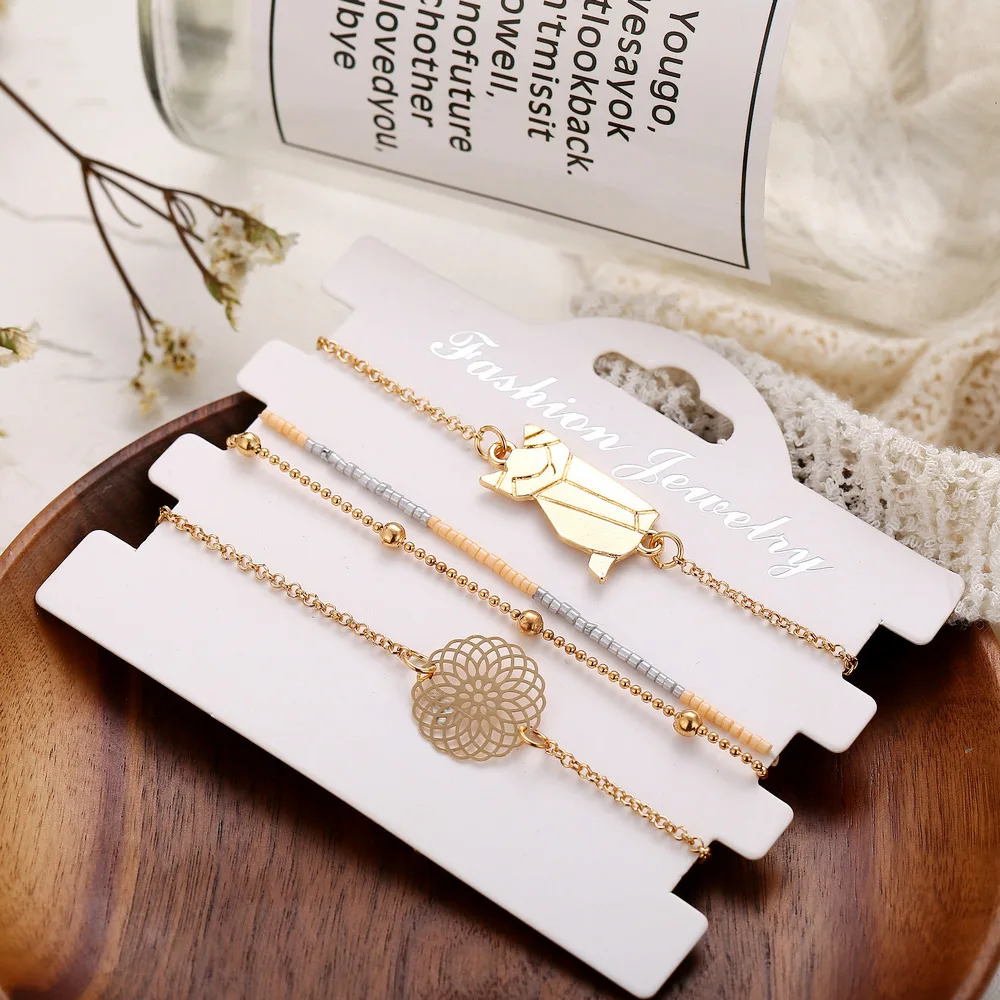 

Fashionable woman bracelet set cat bracelet hollow pattern bracelet set of four