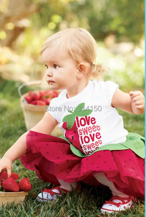 

New Baby Girl's 3pcs/suits sun hat +top +Tutu skirt Kid Girl 's Colthing Baby suits Strawberry princess 1pcs freeshipping