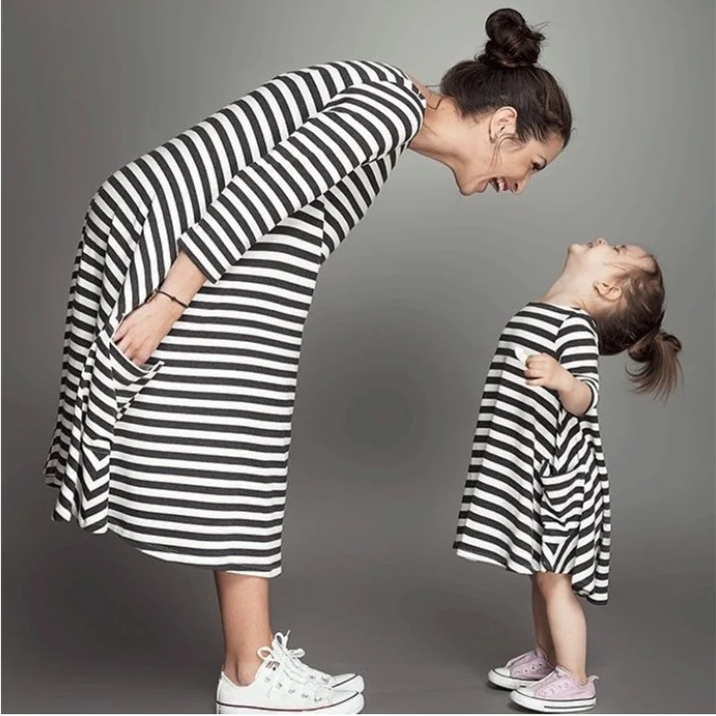 Mode mom und kinder paar look streifen familie passenden outfits Baby Mädchen kleidung kleid mutter tochter Kinder kleid kleidung