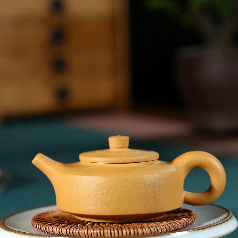 

Yixing Dark-red Enameled Pottery Teapot Quality Goods Manual Make Raw Ore Gold Section Mud Pot Kungfu Online Teapot Tea Set