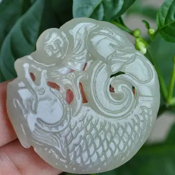 

China's 100% natural slope soft xinjiang hotan jade pendant hand-carved stone la 10.19