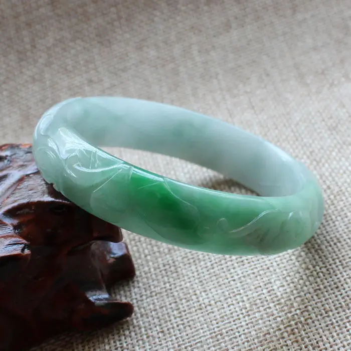 

3122 Chinese Hand-carved Emerald Green Jadeite Jade Gems Bracelet Bangle 59mm