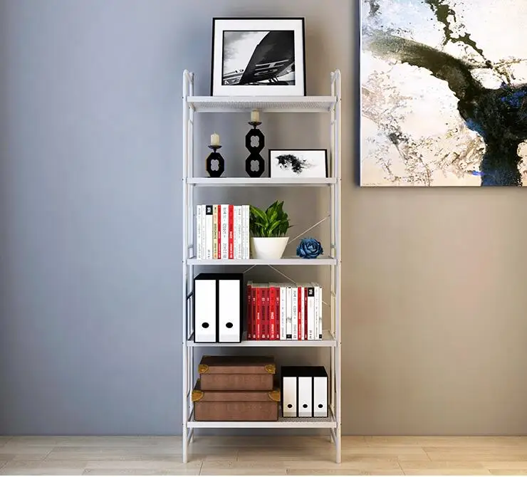 The rack is landing. The living room is an iron metal storage rack.082