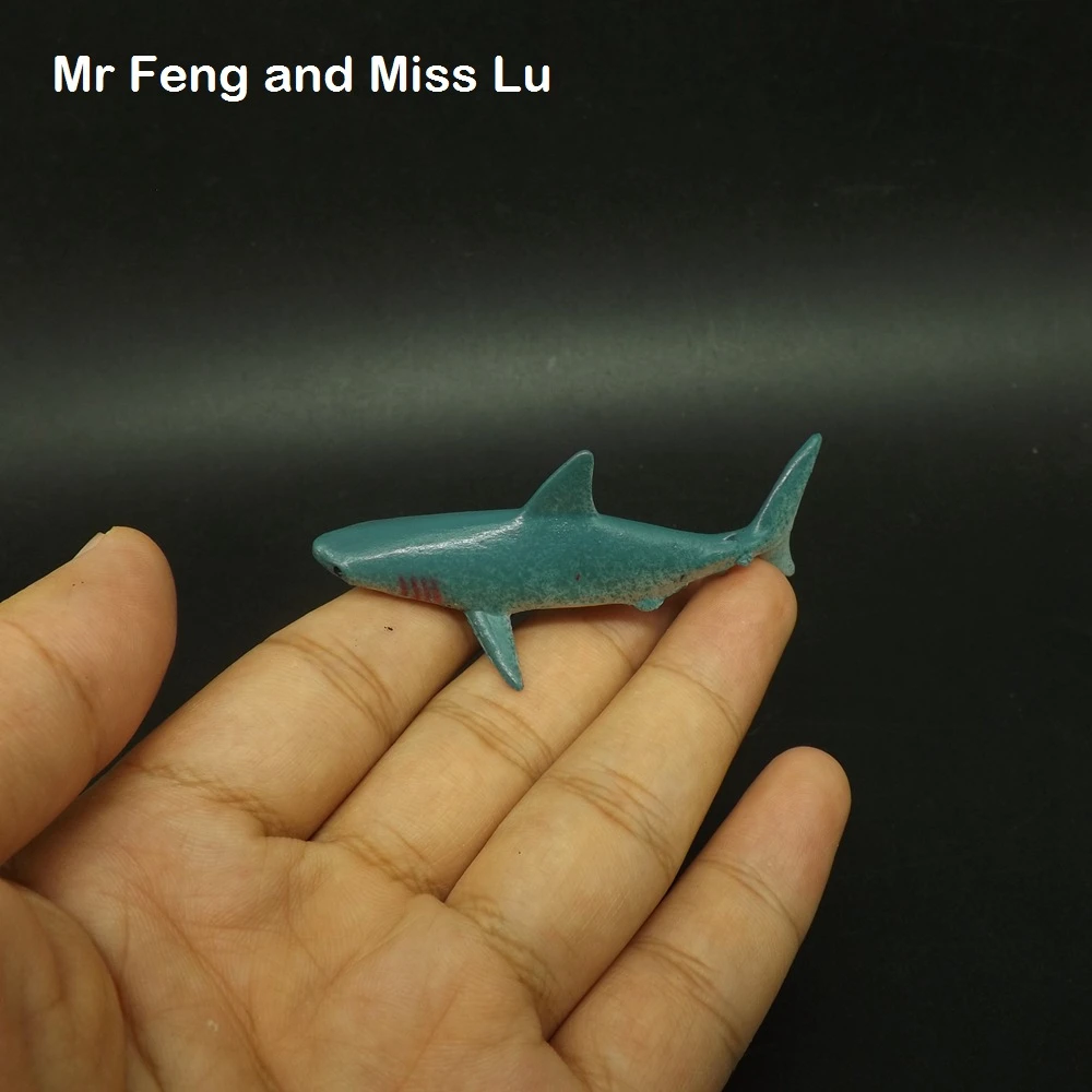 Small toy sharks Clearance