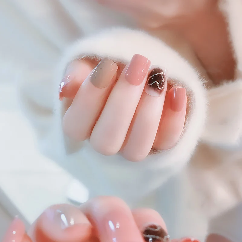 Милые девушки накладные ногти с клеями DIY ногтей искусство ногтей искусственные кончики для Ногтей Полное покрытие романтическое любящее сердце Короткие поддельные ногти