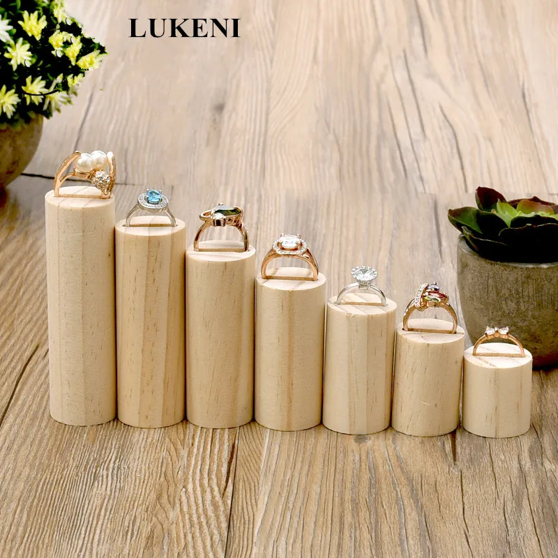 

7pcs Wooden Ring Jewelry Display Rack Organizer Stan Finger Ring Wood Stand Holder Cylinder Shape Ring Display Organize Storage
