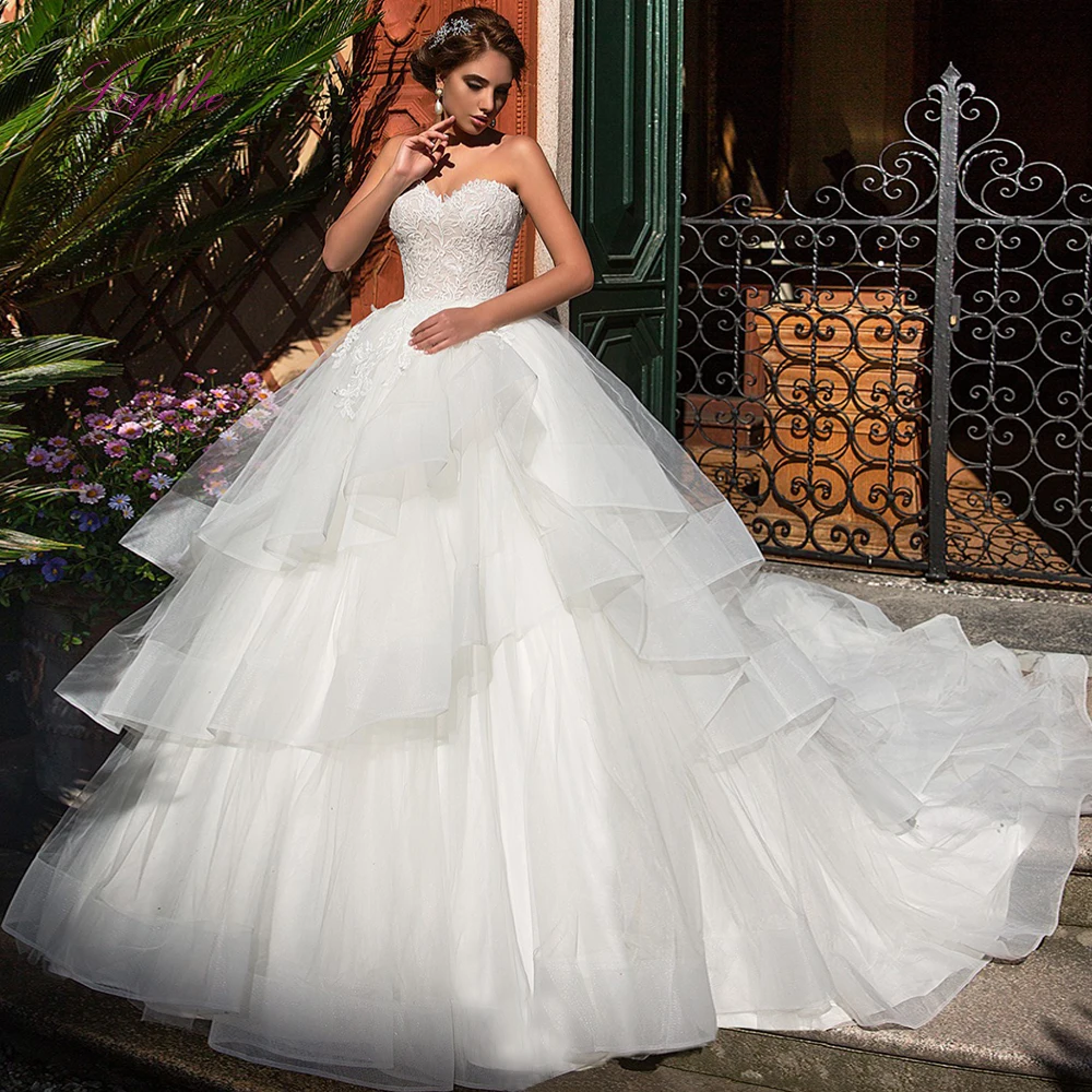 

Liyuke Married Ball Gown Wedding Dress Lace Up Appliques Pattern Strapless Tiered Customized Free Shipping