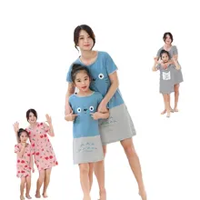 Семейное платье; коллекция года; Новая летняя домашняя одежда для мамы и дочки; разноцветное платье в полоску с рисунком для беременных