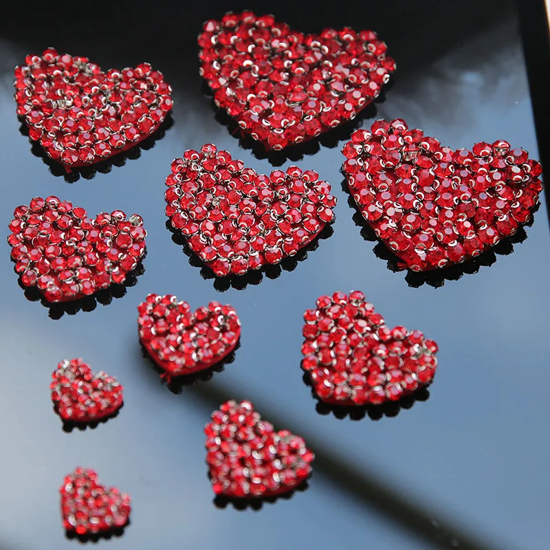 

Love Red Beaded Heart Patches DIY Applique Sew On Beading Applique Patch Clothes Stickers DIY Apparel Accessories