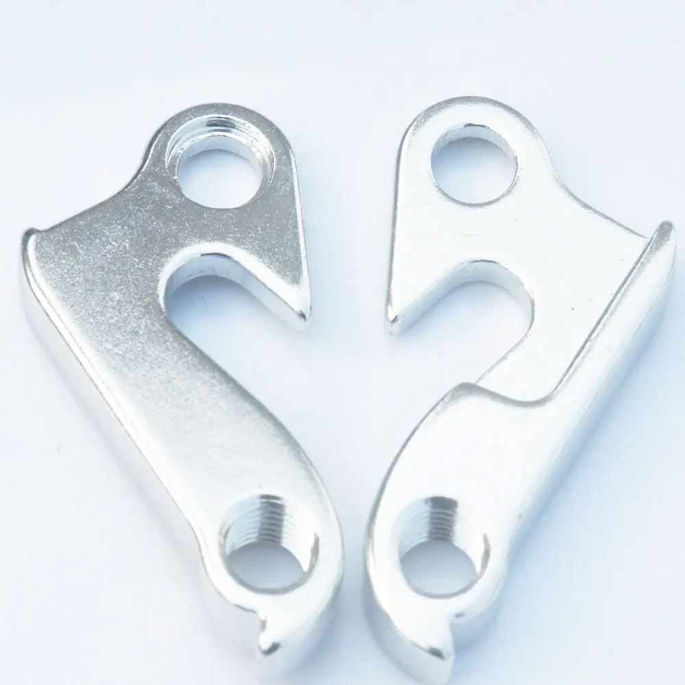 derailleur hanger on bike