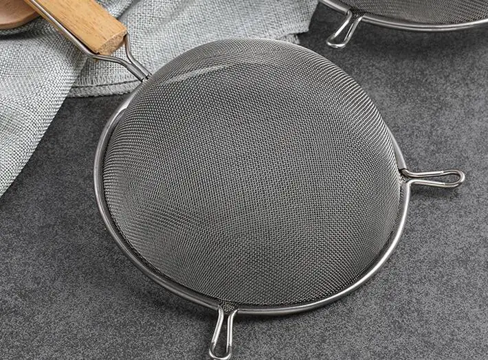 Stainless steel flour sifter Sieve Colanders S/M/L/XL Size Fine Mesh Wire oil strainer pot Frying Basket for baking Cooking Tool