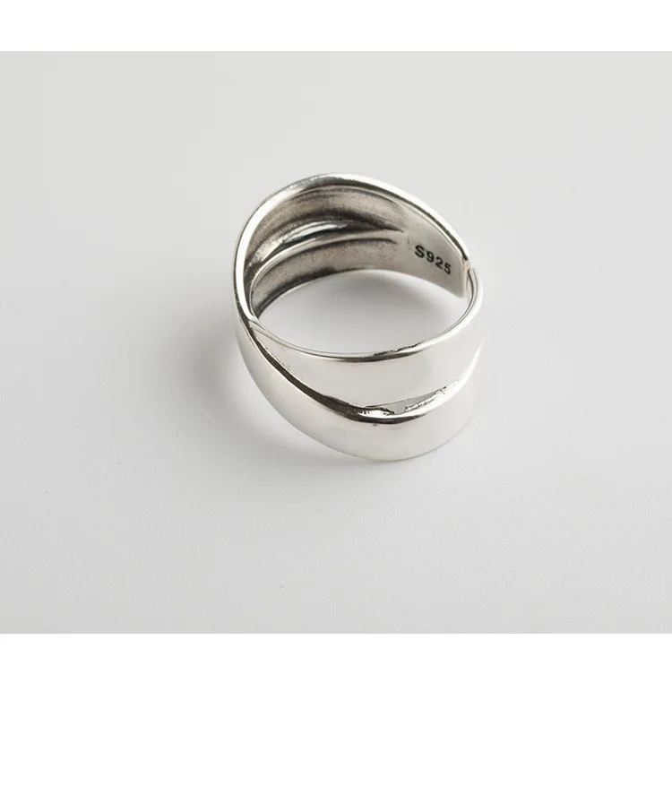 Elegant Silver Ring