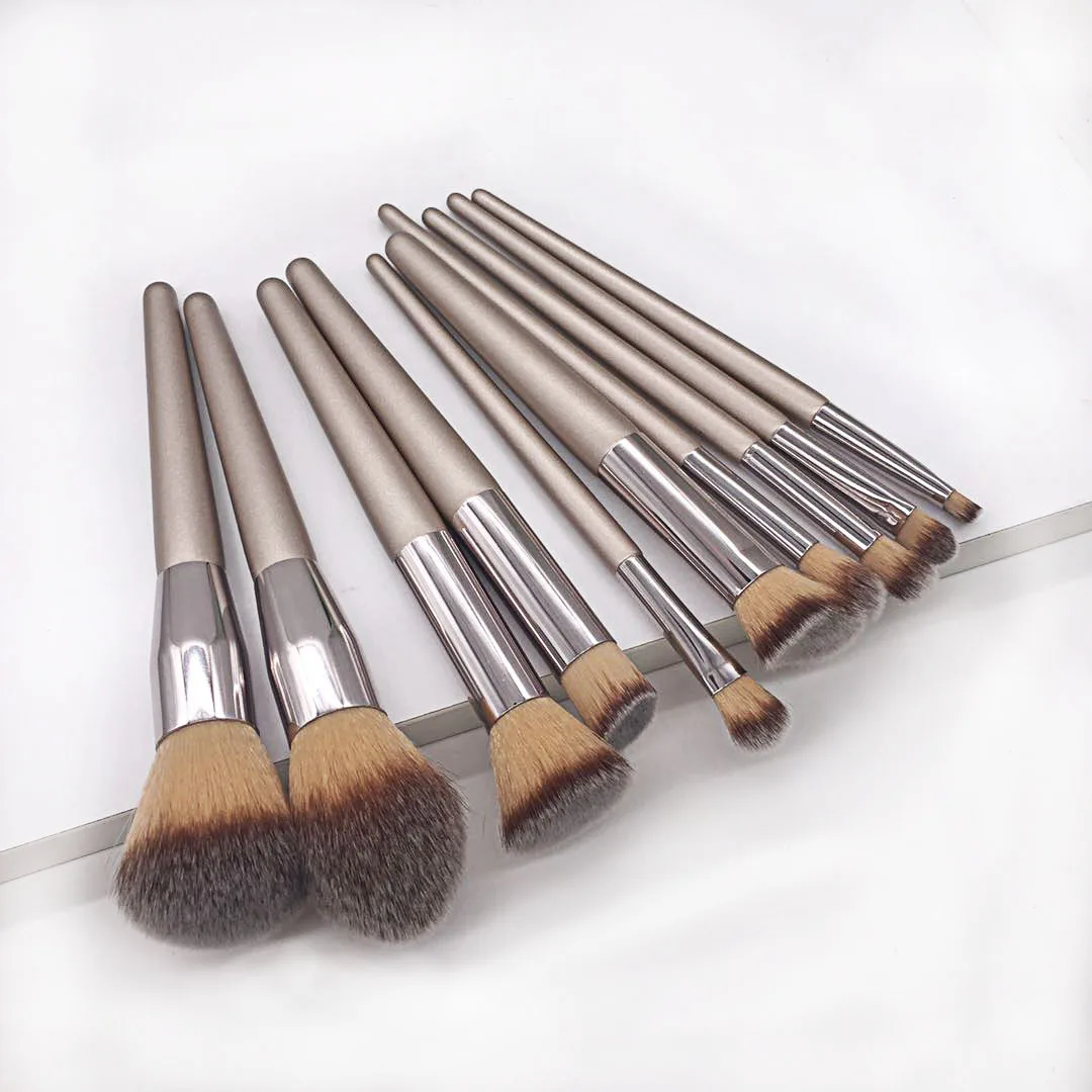 Women Makeup Brushes For Foundation Powder Cosmetic Eyeliner Eyelash Eyebrow Eyeshadow Brush Wooden Handle Make Up Brush Beauty