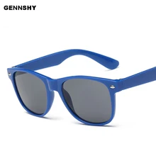 Новейшие модные квадратные солнцезащитные очки, мужские винтажные фирменные дизайнерские солнечные очки с гвоздями, пластиковые синие зеленые солнцезащитные очки, серые линзы для вождения