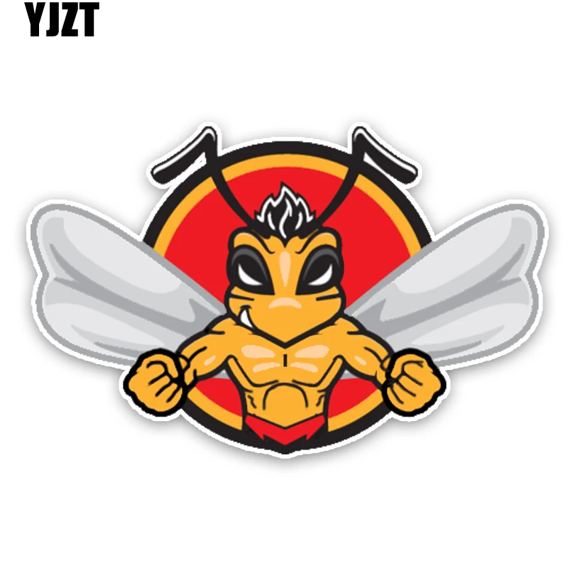 YJZT 13.5CM8.6CM интересный прекрасный мультфильм Кунг фу Hornets цветной ПВХ стикер