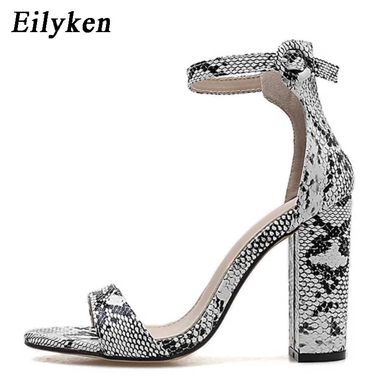 Eilyken/женские босоножки с ремешками на лодыжках; модная женская обувь с острым носком на квадратном каблуке со змеиным принтом; Новинка года; женские босоножки - Цвет: Snakeskin grain