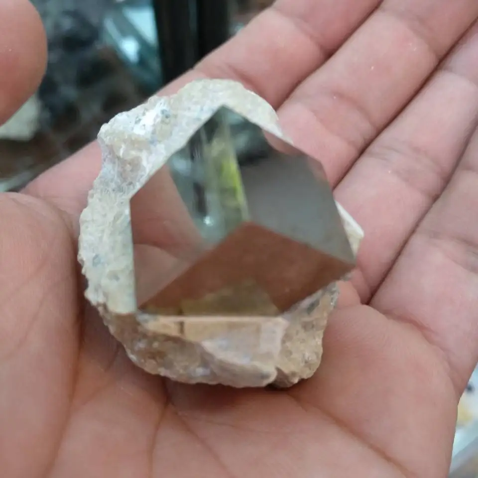 

1pc PYRITE SPAIN MINERALS CRYSTALS GEMS