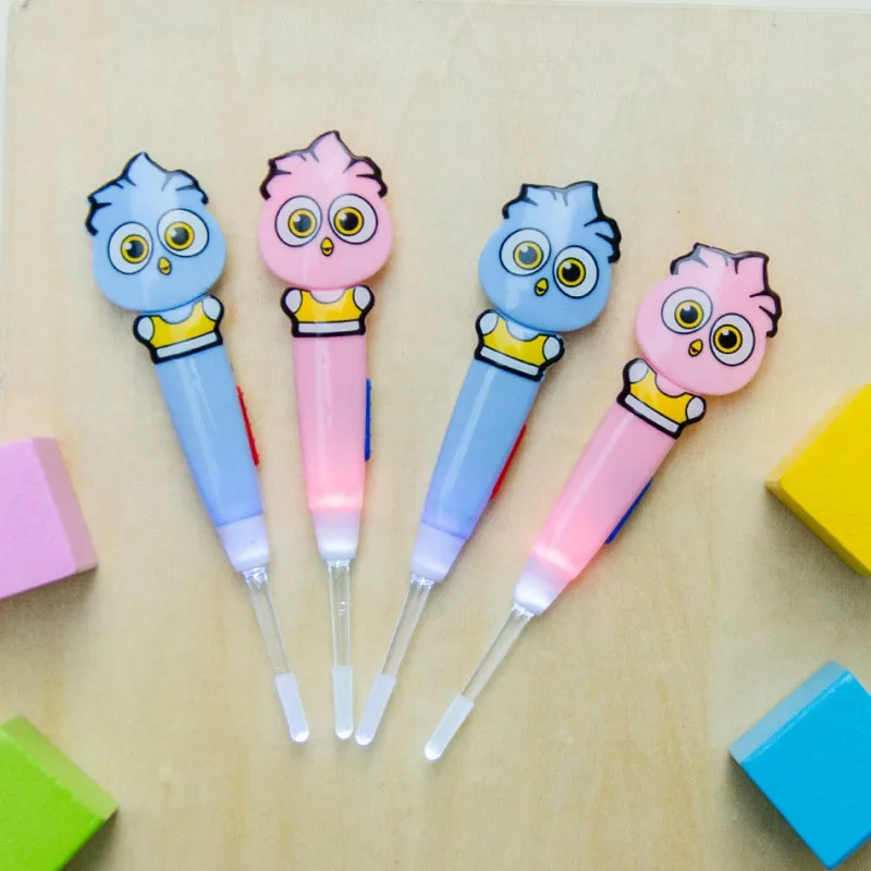 

Child Ear Cleaning Tool Earwax with Light Spoon LED Cartoon Baby Care Ear Spoon Digging Luminous Dig Ear Syringe Ear-picker 2019