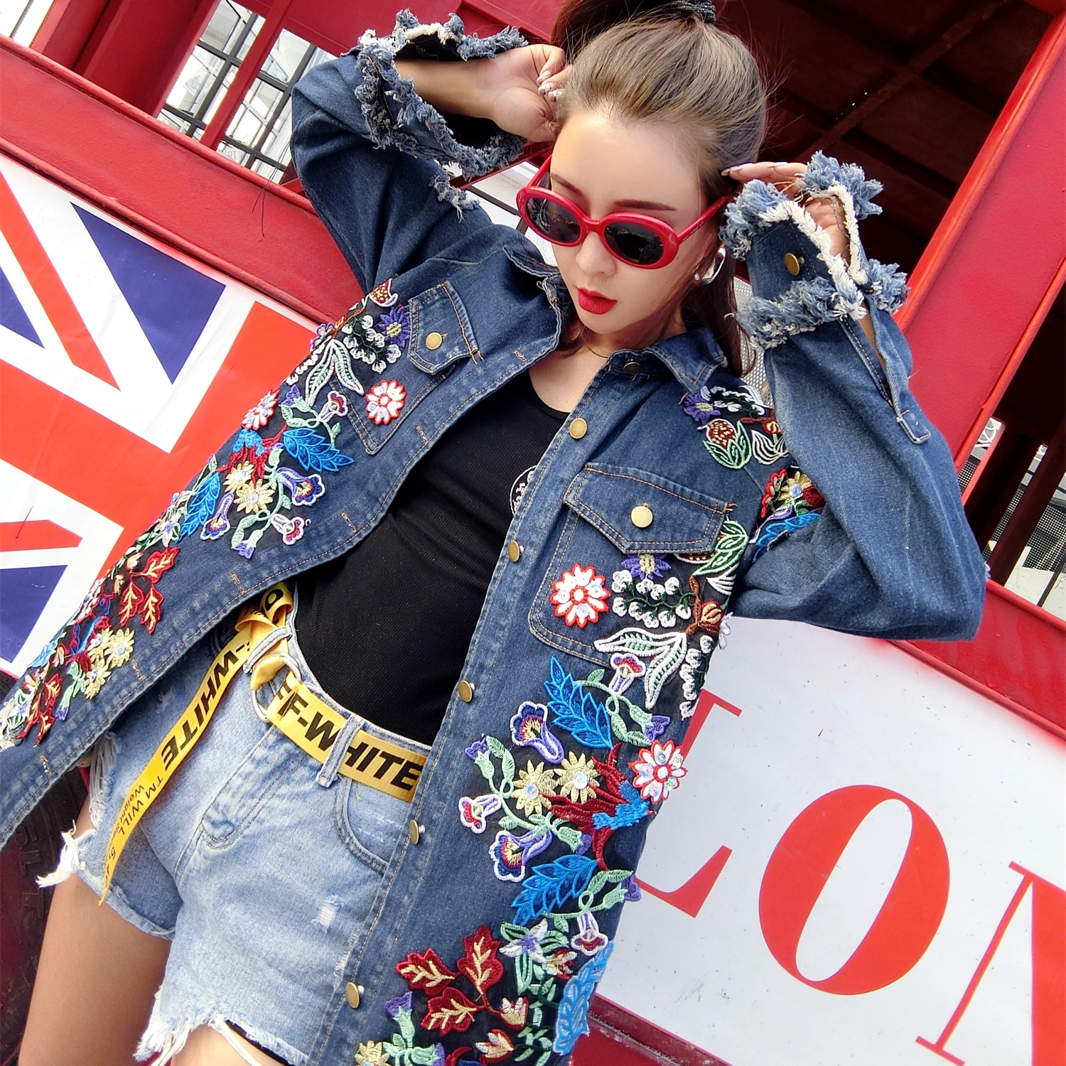 Floral Embroidery Denim Jacket Coats Women Spring Autumn Long Ripped Beading Tassel Jeans Jackets 2019 woman new street coats