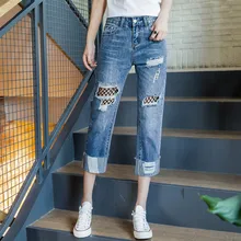 Большие размеры ажурные прямые джинсы женская рваная Женская, с перфорацией Черные Сетчатые Лоскутные Джинсовые штаны уличная одежда брюки T2977