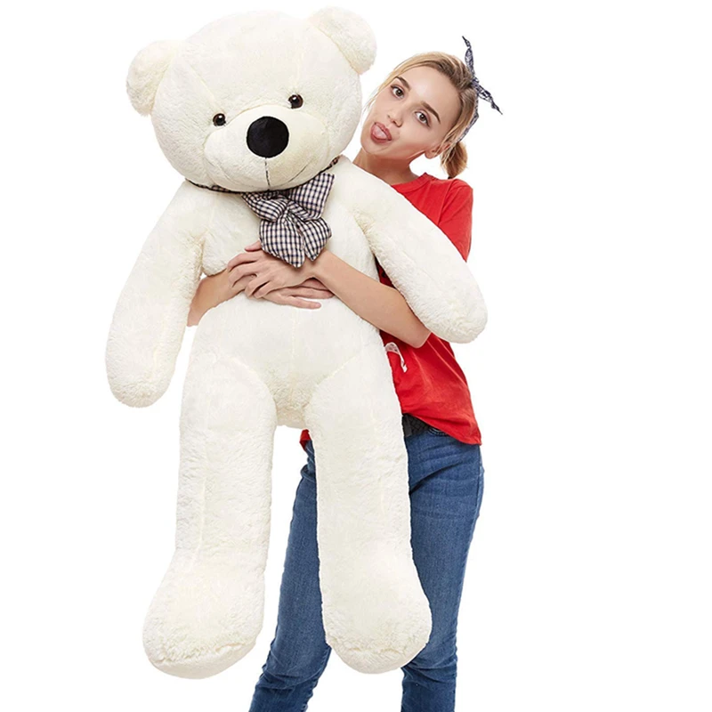 giant cuddly teddy bear