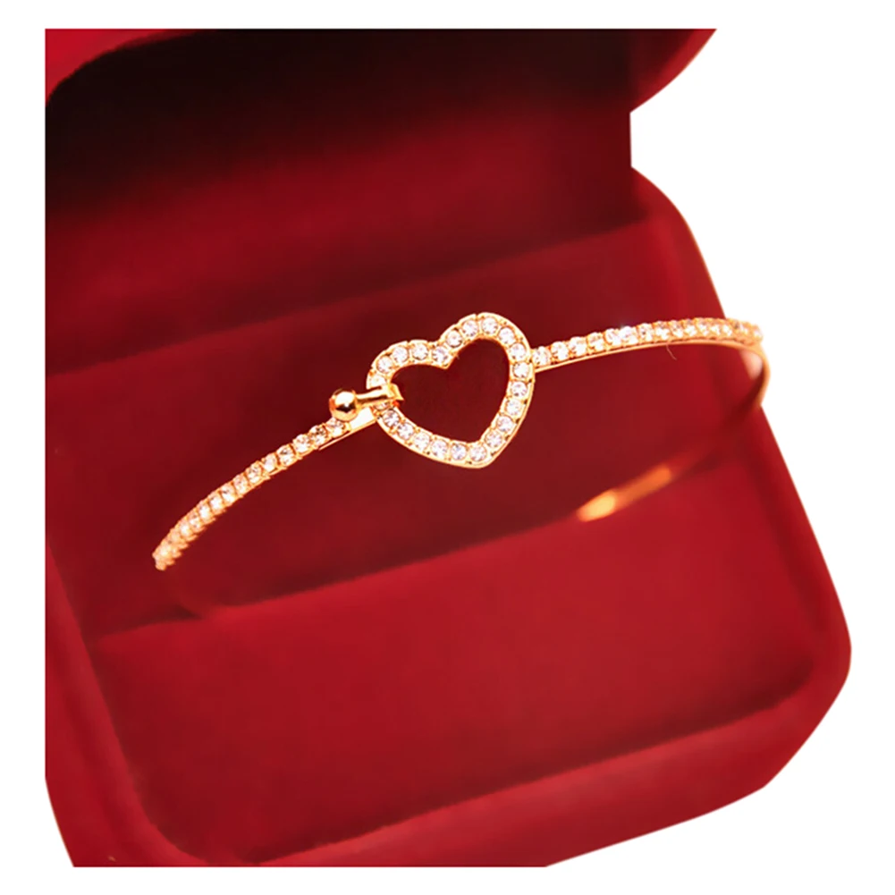 

Rhinestone Gold Fashion Style Bracelet Love Heart Bracelet Cuff Jewelry