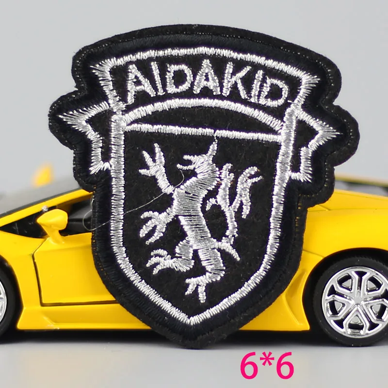

1PC fashion kid girl Iron On Embroidered Patch For Cloth Cartoon Badge Garment Appliques Accessory