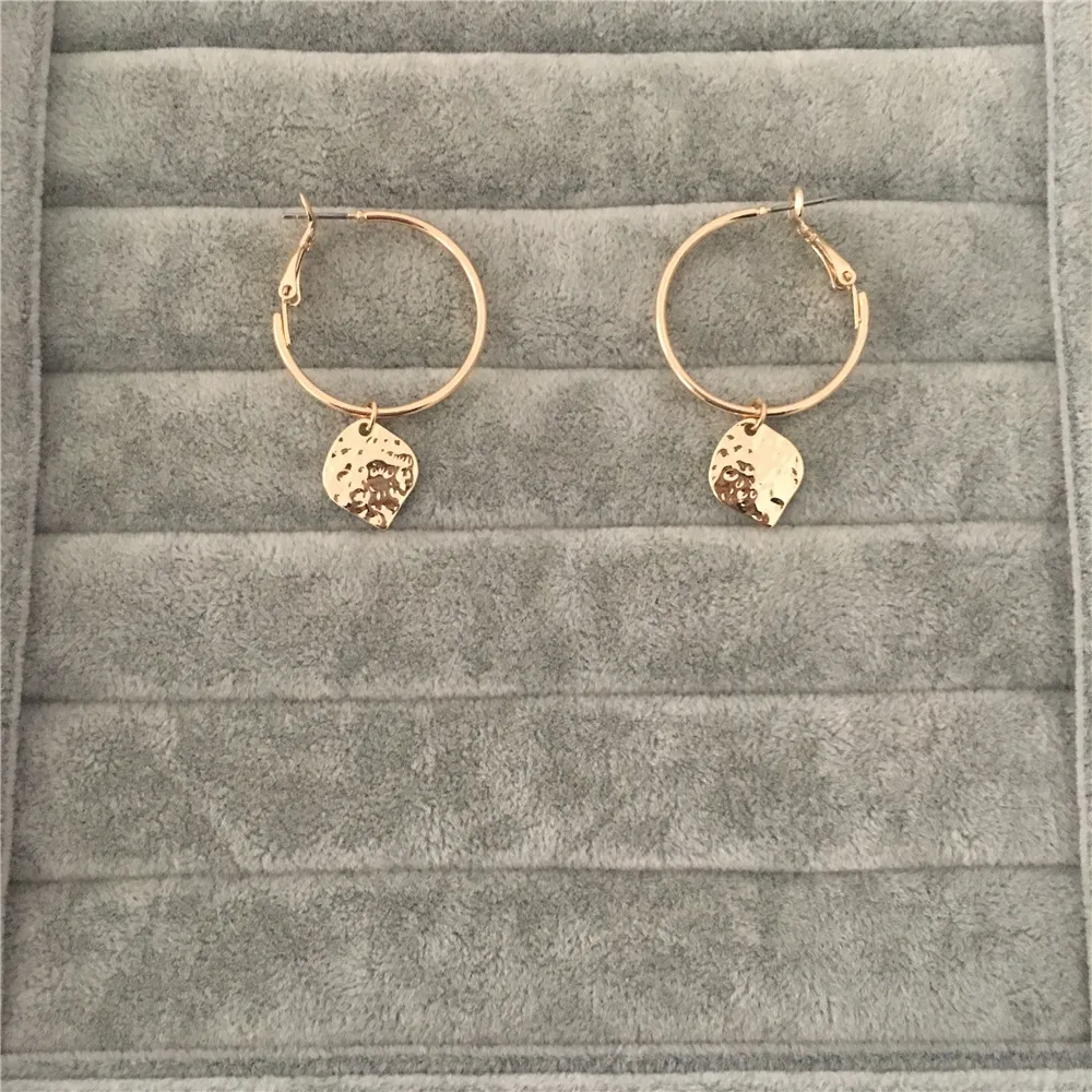 

TRENDY GIRLY GOLD COLOR HAMMERED LEAF CHARM PENDANT HOOP EARRING FOR WOMEN GIRL