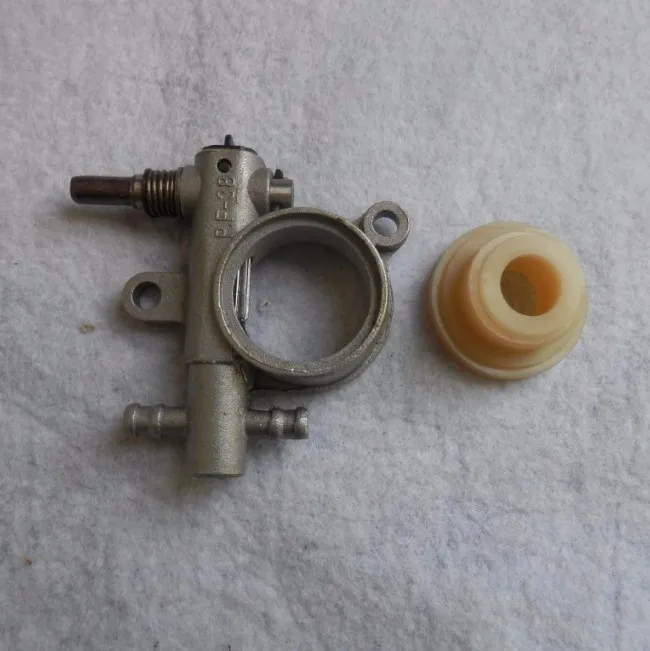 OIL PUMP& WORM ZENOAH G2500 3